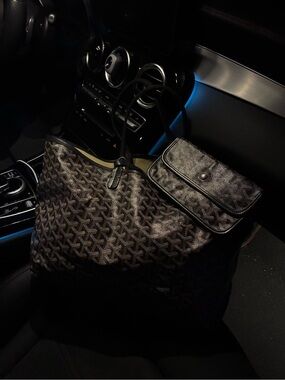 Authentic Goyard St. Louis Tote in Chevron Black